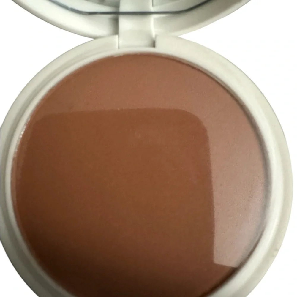 Give Them Lala Beauty: Bronzer in Barbados NIB